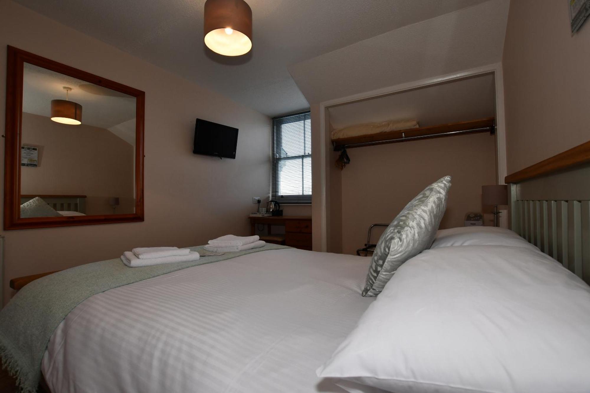 The Victoria Inn Truro Szoba fotó